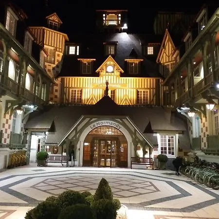 Magnifique Studio Avec Terrasse à Deauville